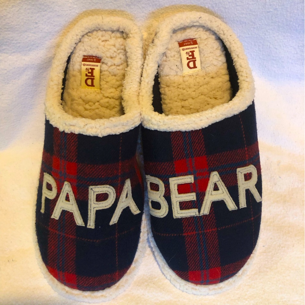 Dearforms Men’s Papa Bear Slippers. Size 9-10